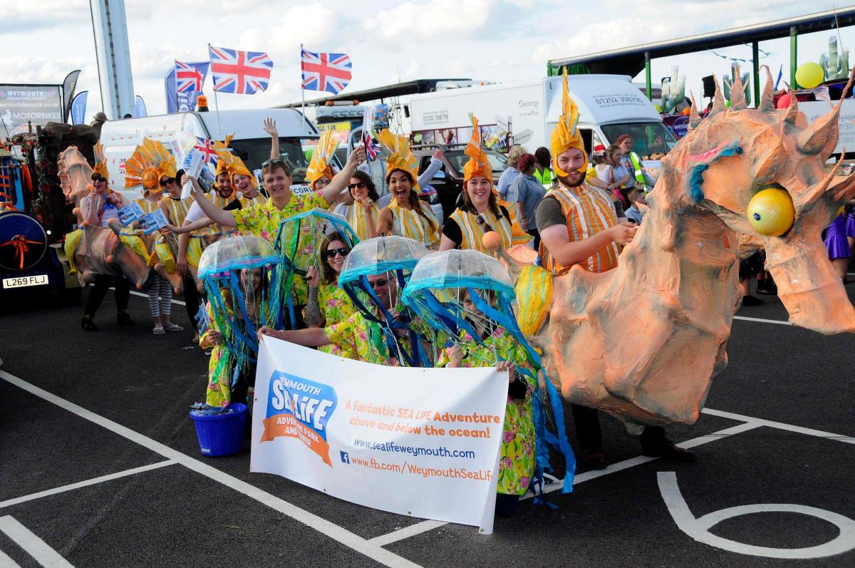 Weymouth Carnival 2014 - Pictures by Geoff Moore and Graham Hunt