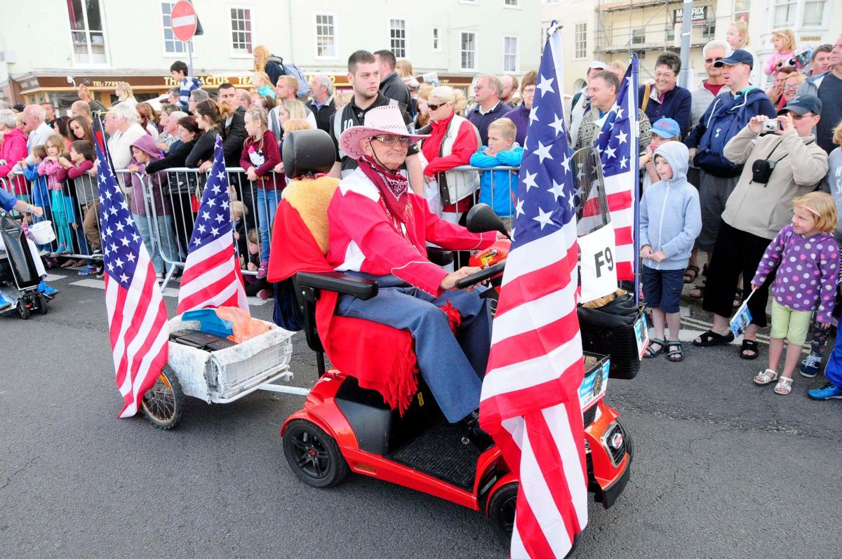 Weymouth Carnival 2014 - Pictures by Geoff Moore and Graham Hunt