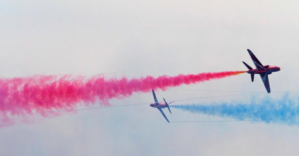 CROSSOVER: The Red Arrows paint the sky in style