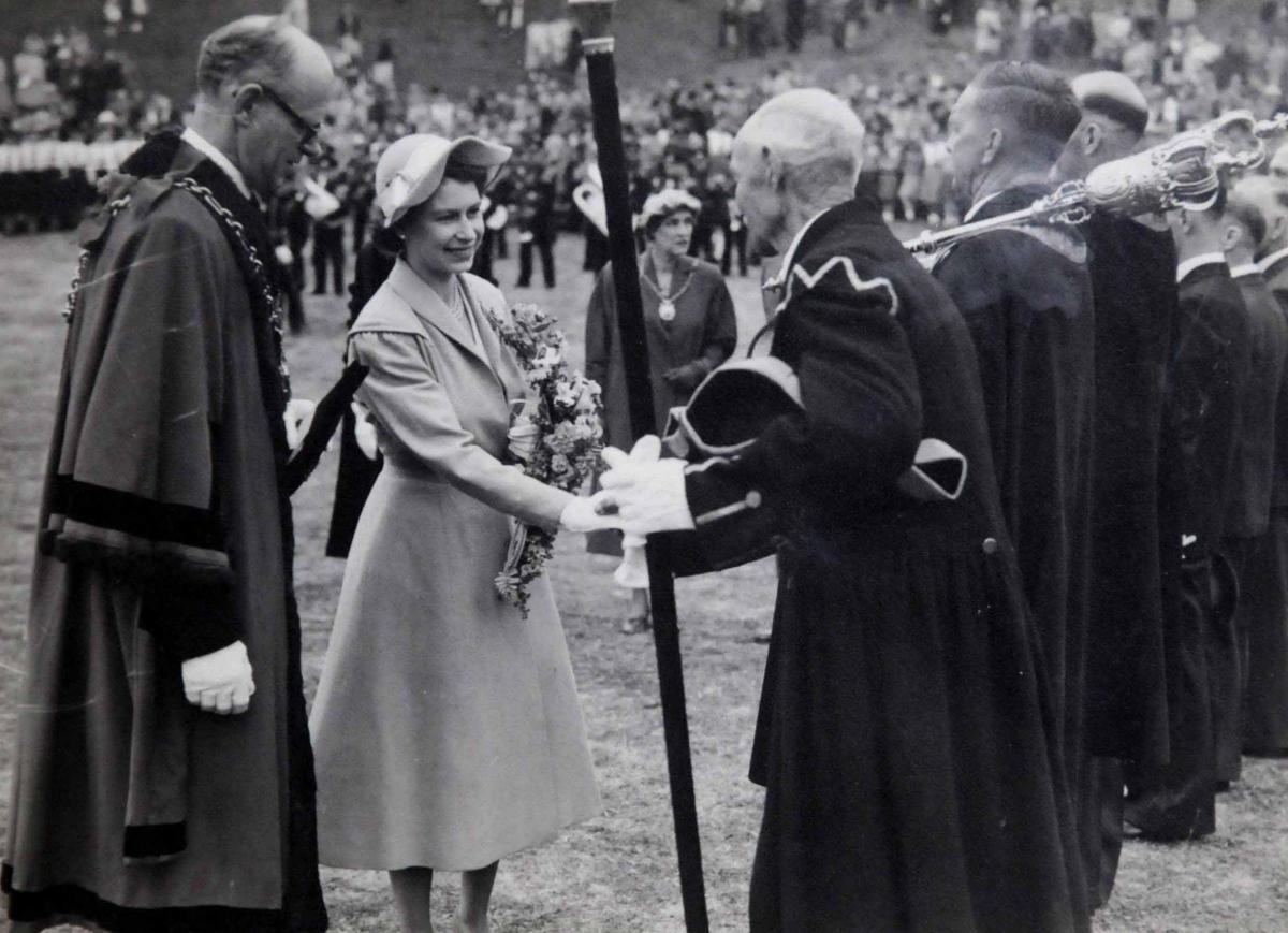 Pic of Queen Elizabeth at Maumbury Rings, Dorchester on 3rd July 1952 - Pictured with her are Mayor Edward Hedger and John Fursey - ES