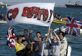 Dorset Echo: world Champion windsurfer Nick Dempsey's home coming