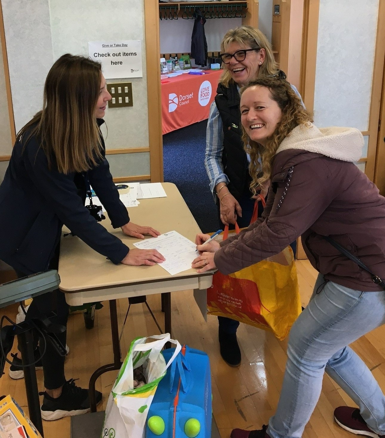 Free swap event in Weymouth helping to reduce waste - Vimarsana News