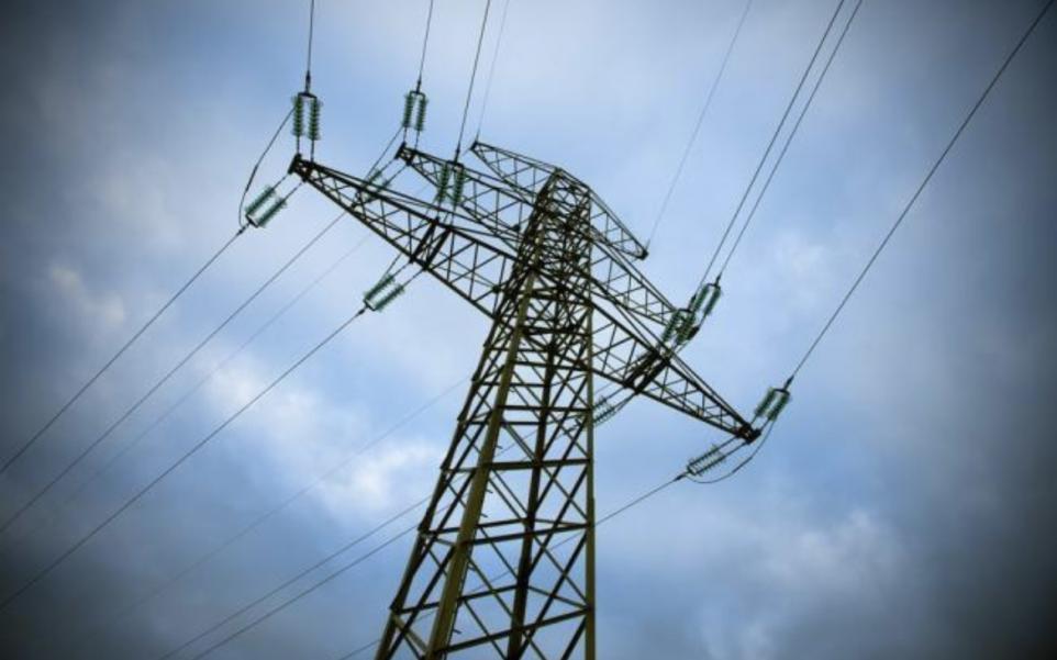 Hhundreds of homes without electricity in west Dorset