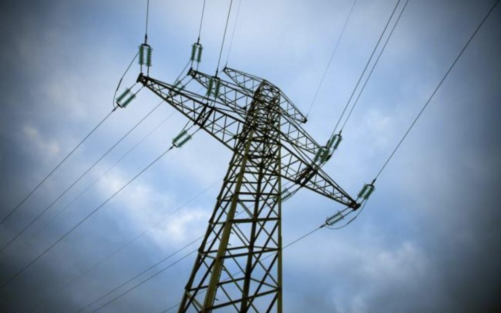 Power cuts hit hundreds of homes in west Dorset 