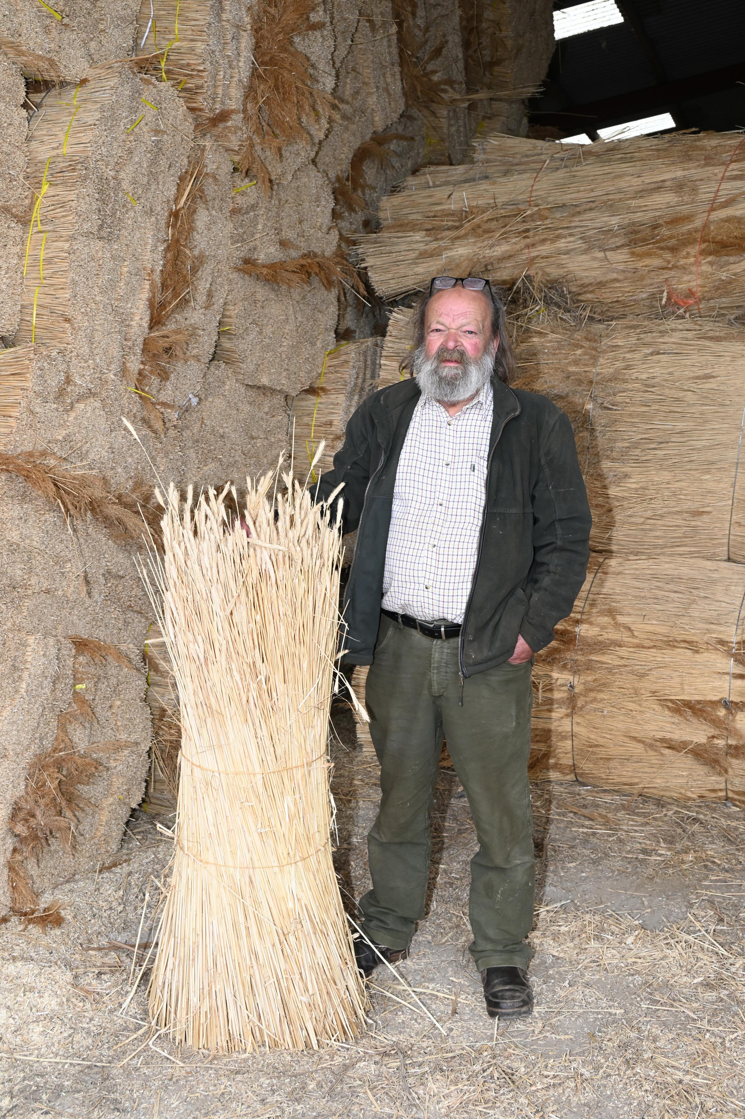 Melplash Show: Master thatcher wins craftsperson trophy - Vimarsana News