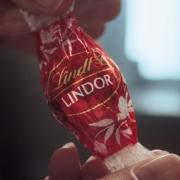 Lindt LINDOR launch new Christmas advert for 2022 festive season (Lindt LINDOR)