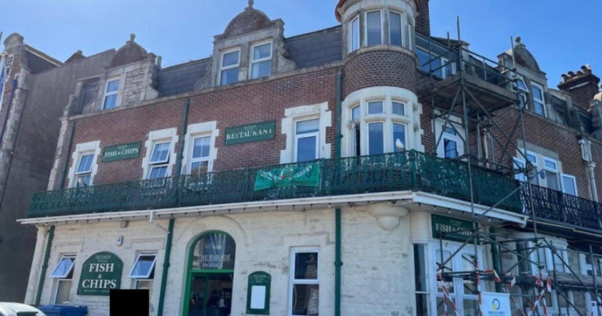 Plan to convert seafront restaurant into flat