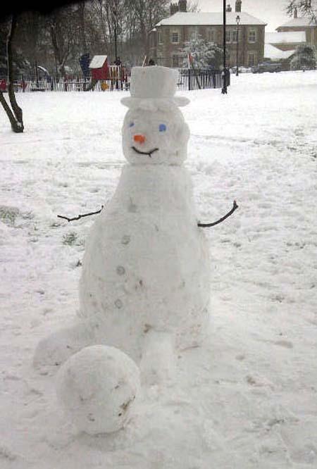 Lovely Poundbury snowman kindly sent by Peter JW Noble