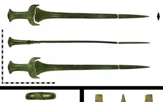 Middle Bronze Age rapier, a bangle and palstave axe head.PAS/The British Museum, Surrey County Council